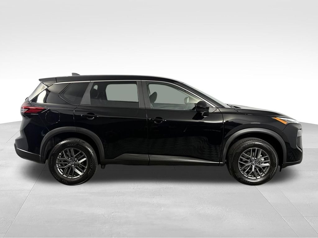 Used 2026 Super Black Nissan SV image 5