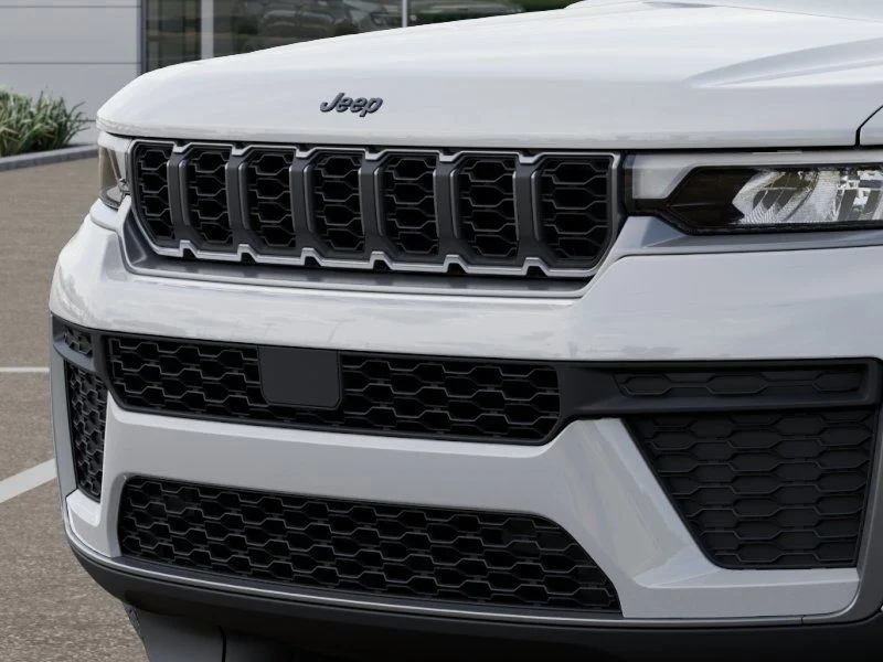New 2026 Bright White Clear-Coat Exterior Paint Jeep Altitude image 11