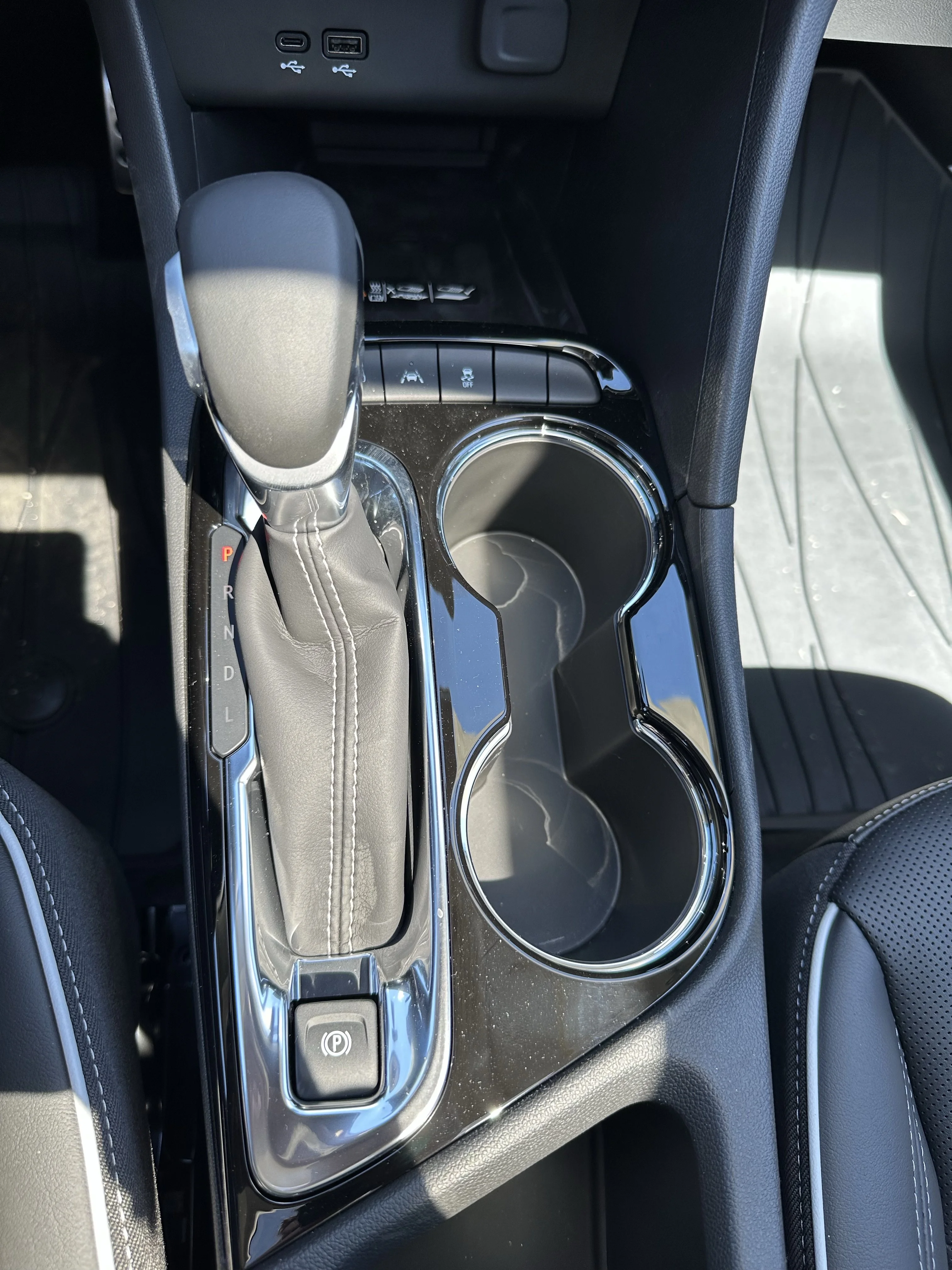 New 2026 Ebony Twilight Metallic Buick Avenir image 16