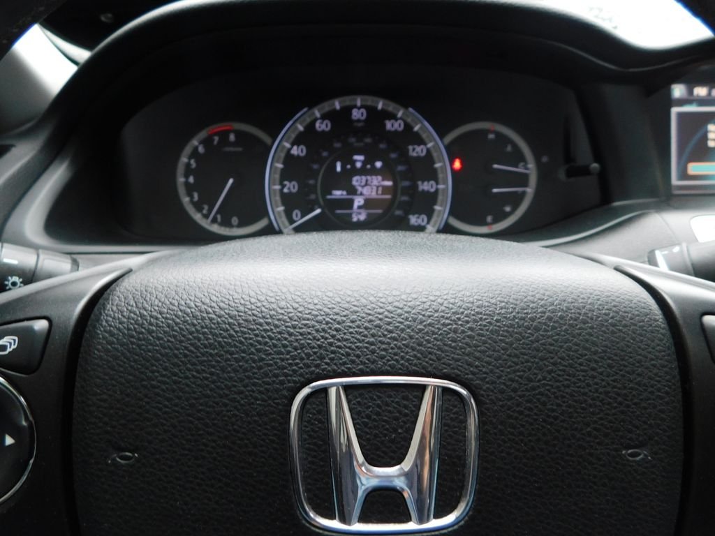 Used 2015 Gray Honda EX-L image 29