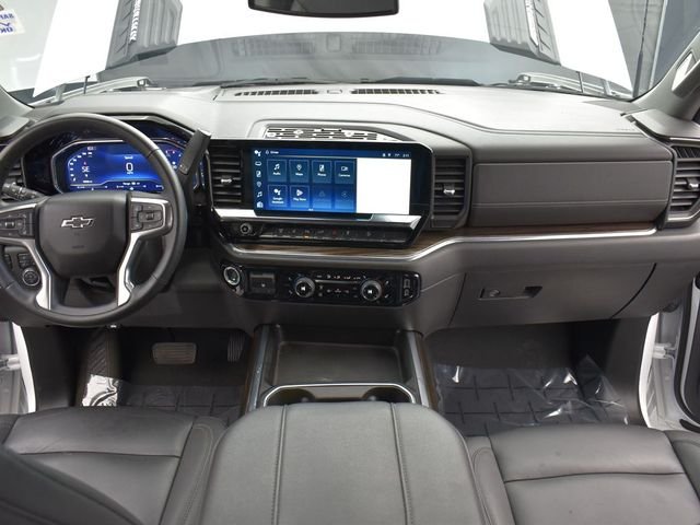 Used 2024 White Chevrolet LT image 11