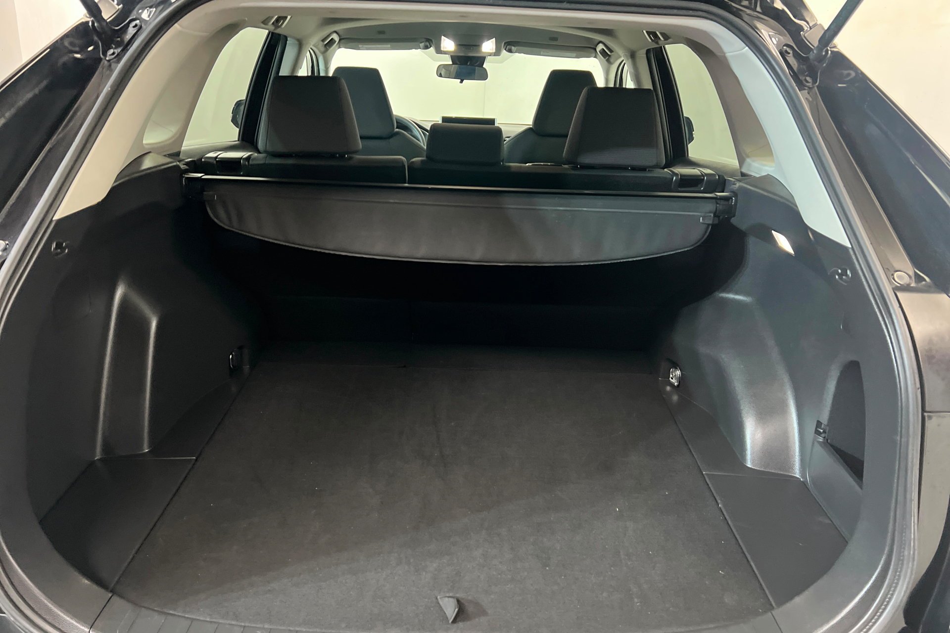 Used 2025 Midnight Black Metallic Toyota XLE image 23