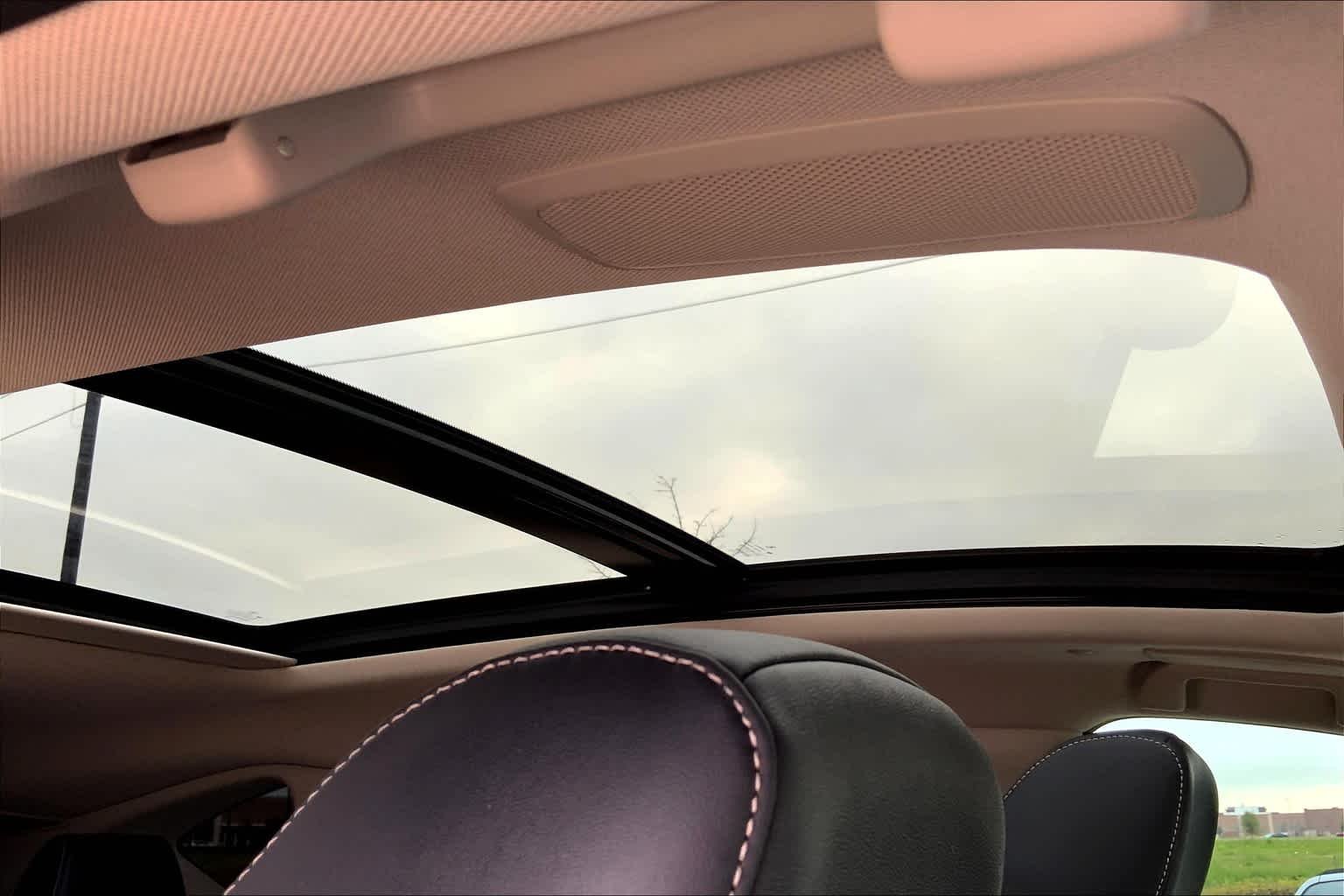 Used 2020 Lunar Silver Metallic Acura w/Technology Pkg image 13