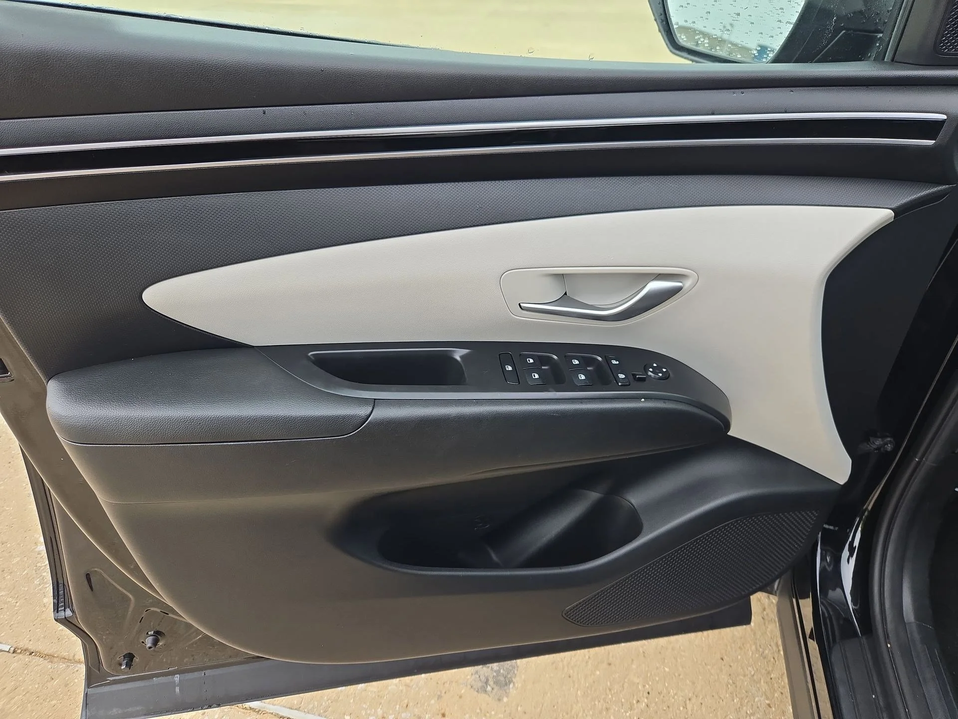 Used 2024 Black Pearl Hyundai SEL image 13