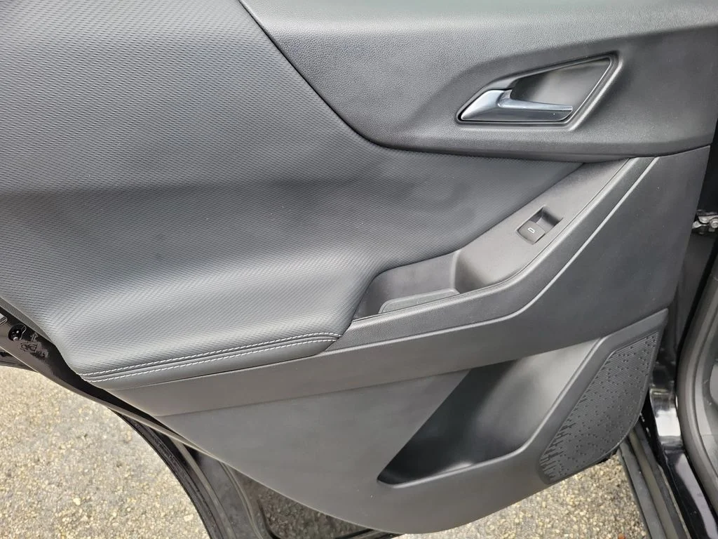 Used 2025 Black Chevrolet LT image 18