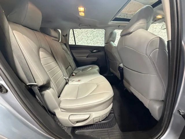 Used 2021 Gray Toyota XLE image 11