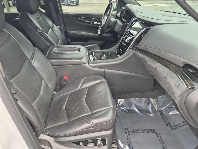 Used 2018 CRYSTAL WHITE TRICOAT Cadillac Platinum image 38