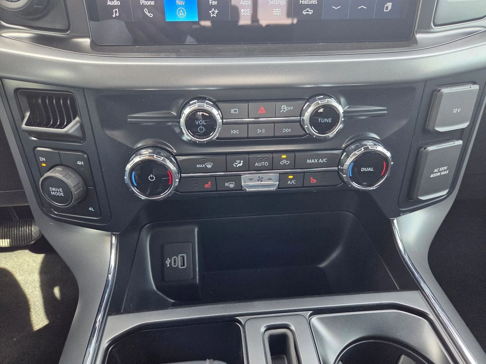 New 2026 Oxford White Ford XLT image 22