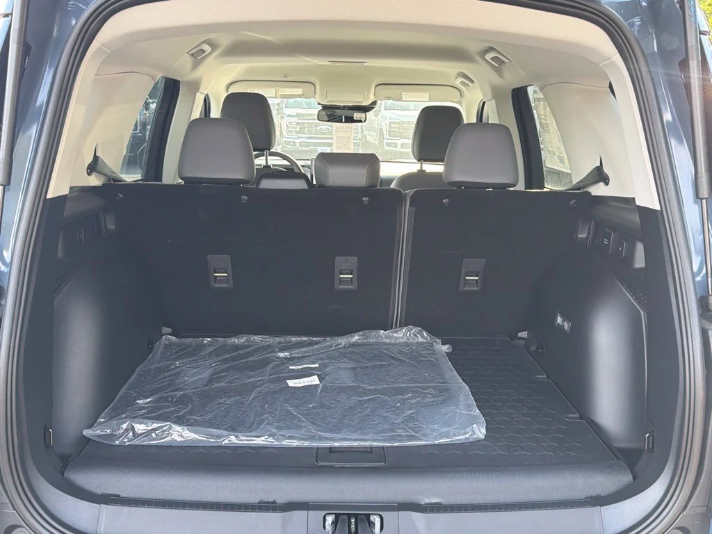 New 2026 Azure Gray Metallic Tri-Coat Ford Badlands® image 24