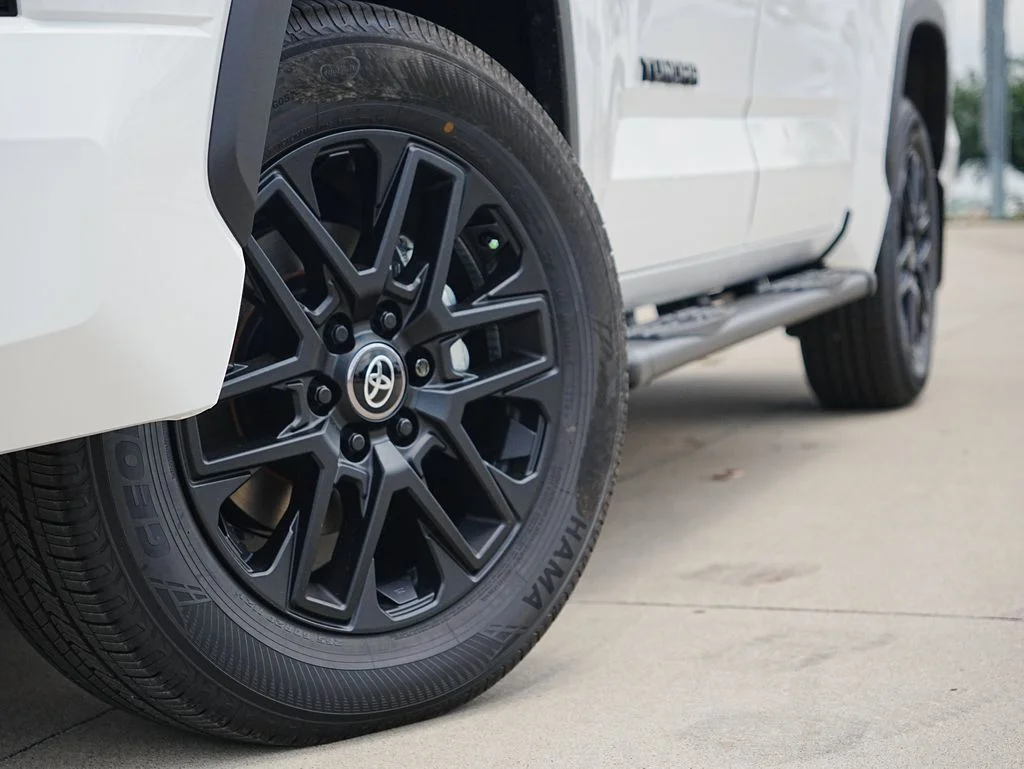 New 2026 Ice Cap Toyota Tundra Limited image 3