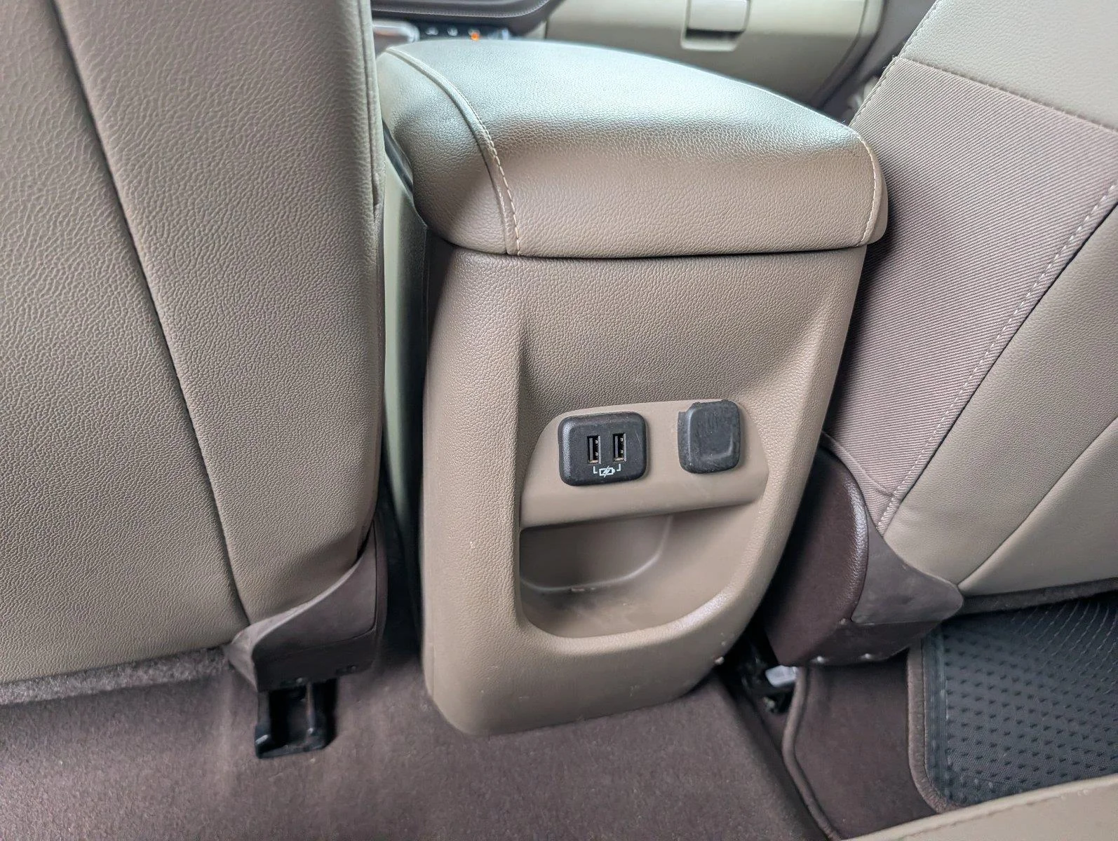 Used 2020 SUMMIT WHITE GMC 4WD SLT image 31