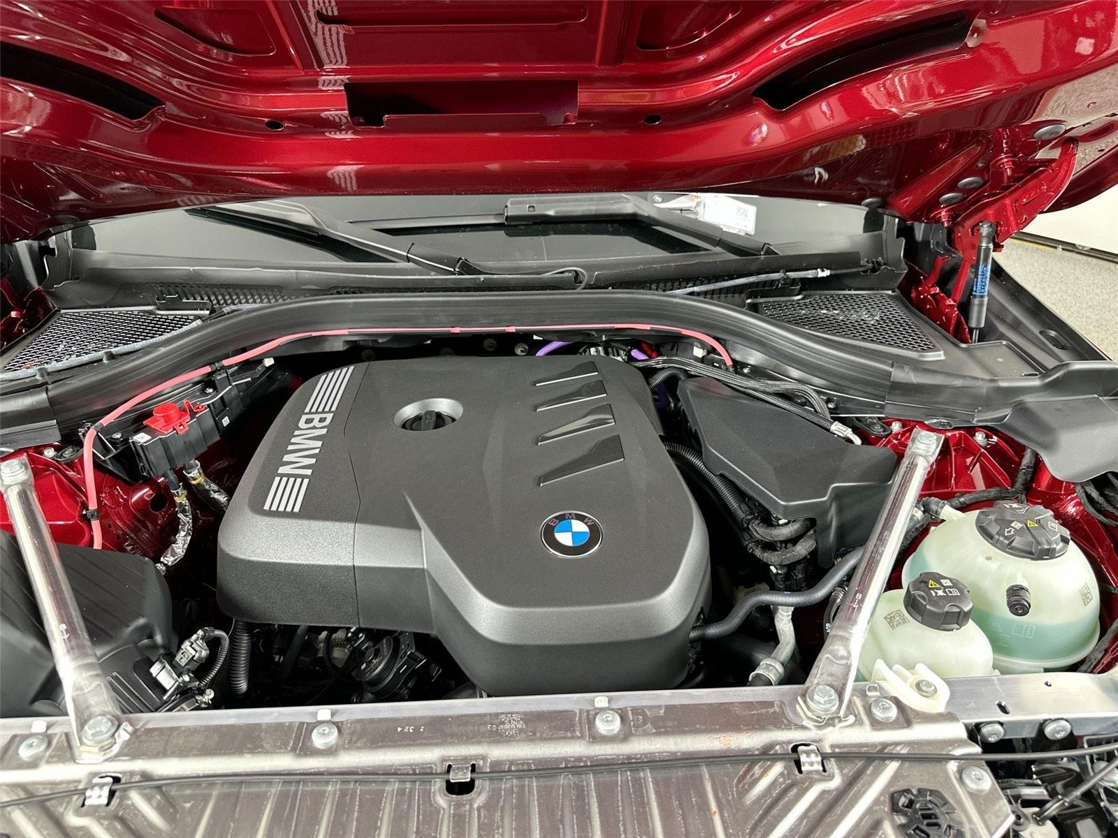New 2026 Vegas Red Metallic BMW 30 xDrive image 32