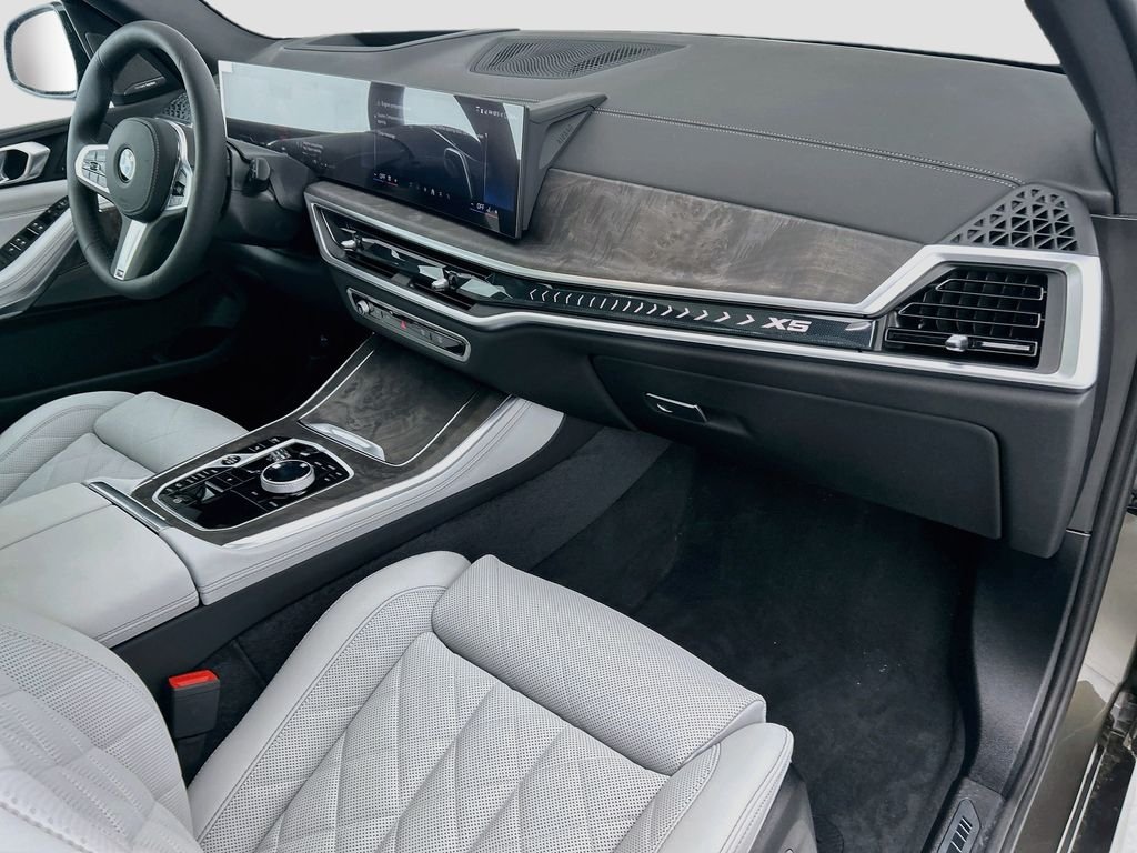 New 2026 Green Metallic BMW xDrive40i image 16