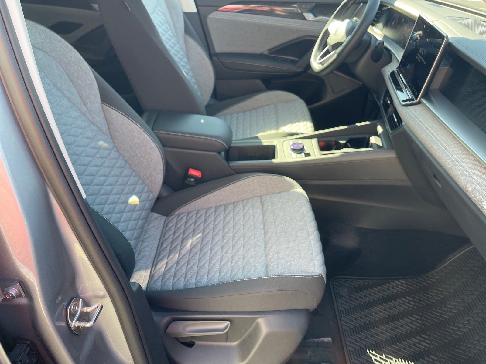 New 2026 Pyrite Silver Metallic Volkswagen S image 18