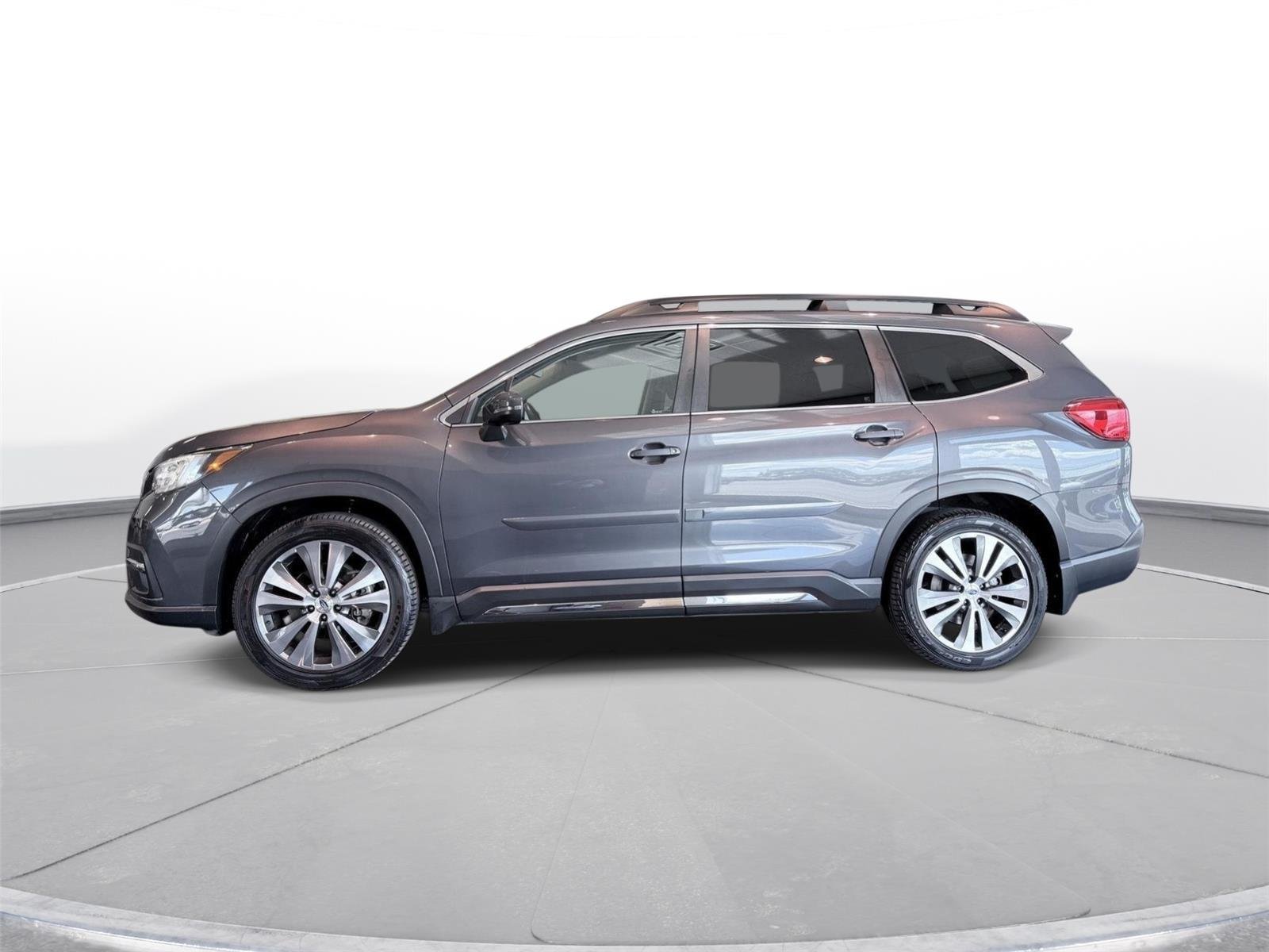 Used 2020 Magnetite Gray Metallic Subaru Limited image 19