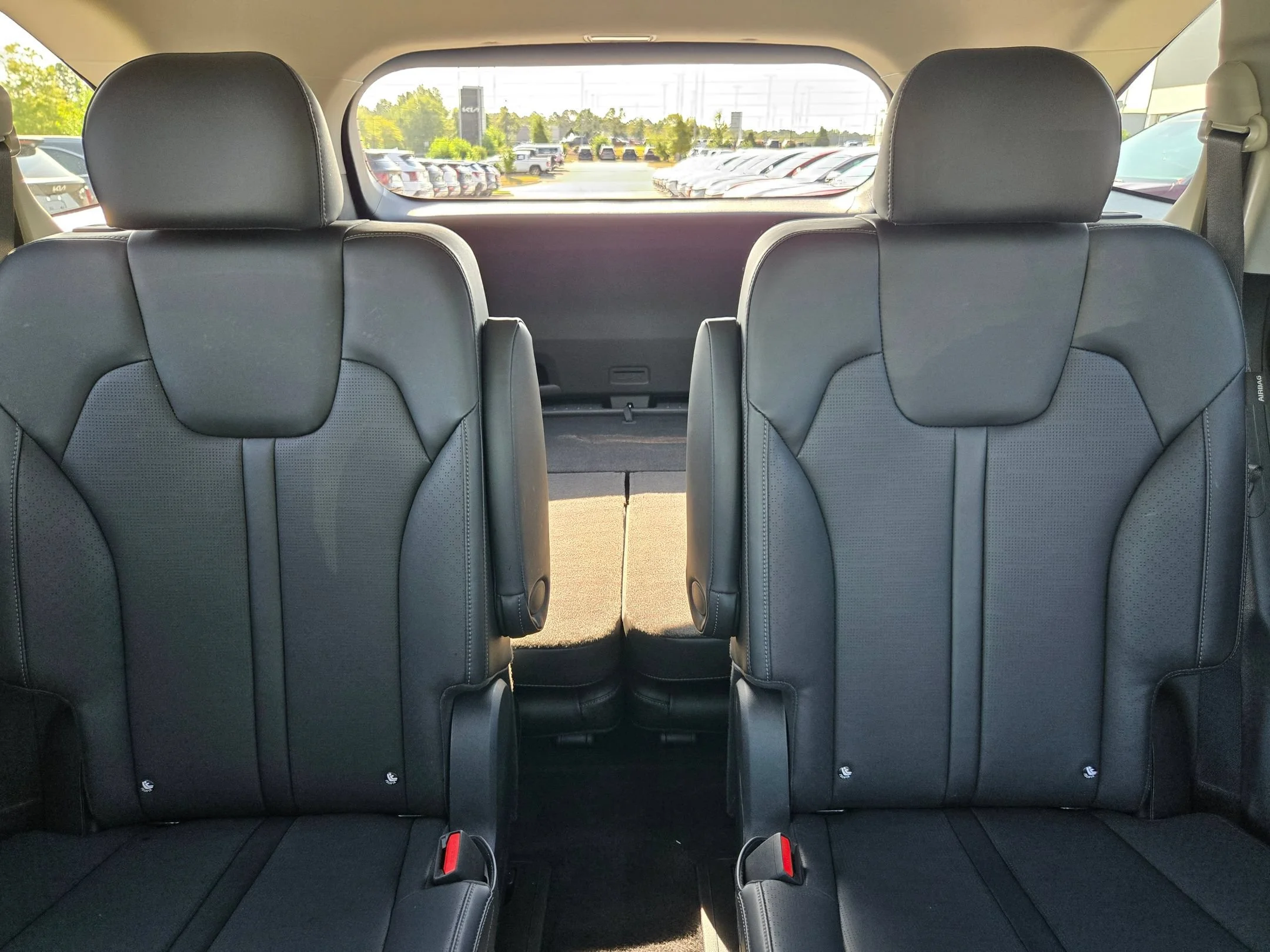 Used 2025 Panthera Metal Kia EX image 13