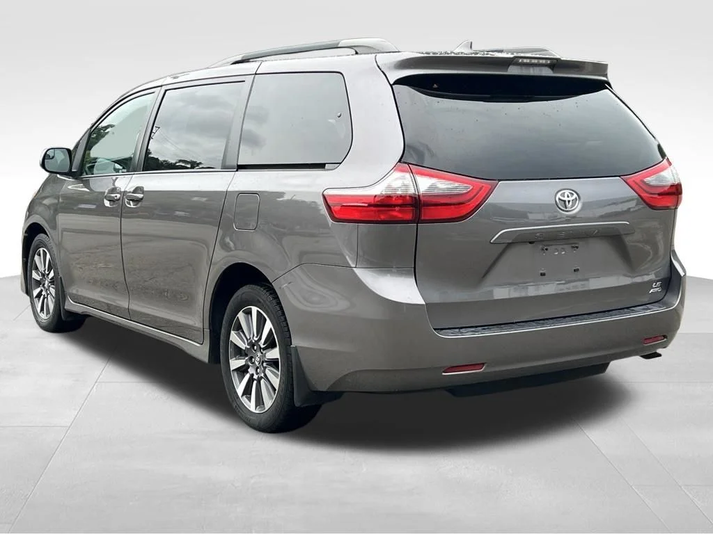 Used 2020 Gray Toyota LE image 9