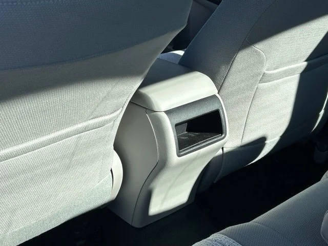 Used 2012 Silver Toyota LE image 29
