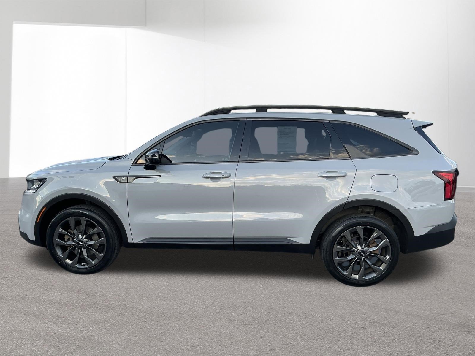 Used 2022 Wolf Gray Kia X-Line EX image 6