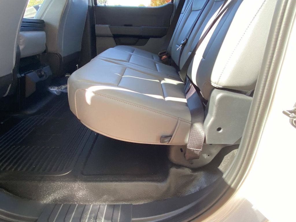 New 2026 Oxford White Ford F-350® XL image 11