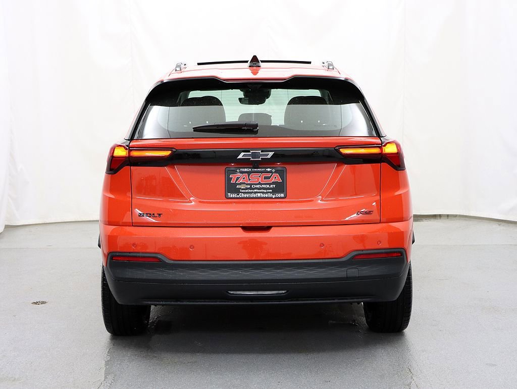 2027 Chevrolet Bolt RS - Photo 8