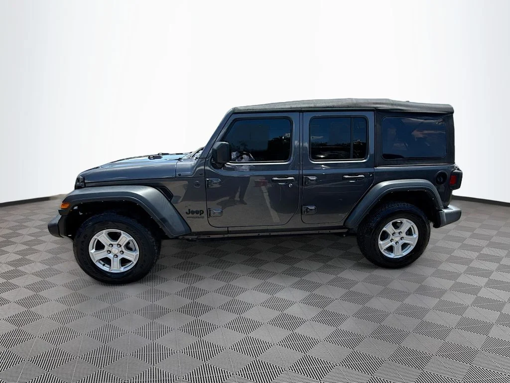 Used 2022 Gray Jeep Unlimited Sport S image 9