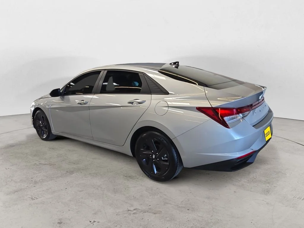 Used 2021 Silver Hyundai SEL image 11