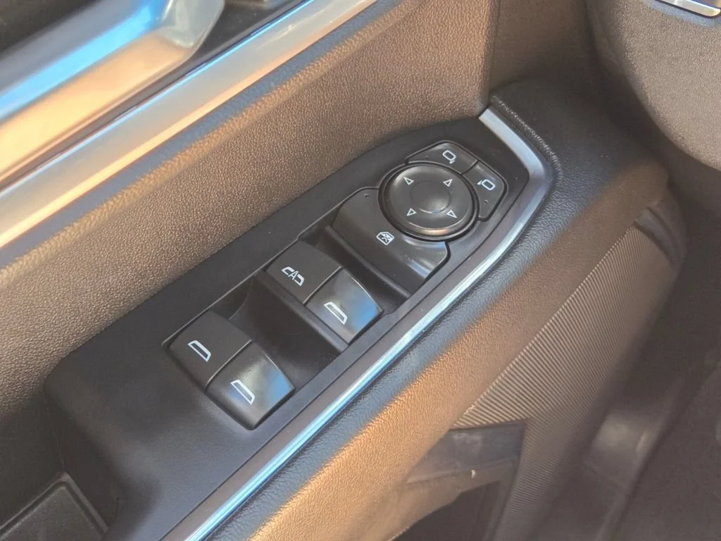 Used 2022 Northsky Blue Metallic Chevrolet RST image 23