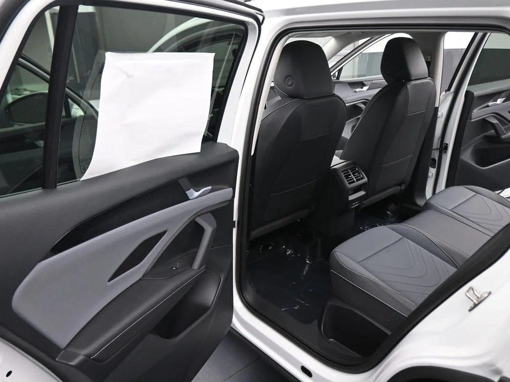 New 2026  Volkswagen 2.0T SE image 40