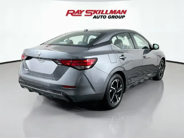 Used 2025 Gray Nissan SV image 7