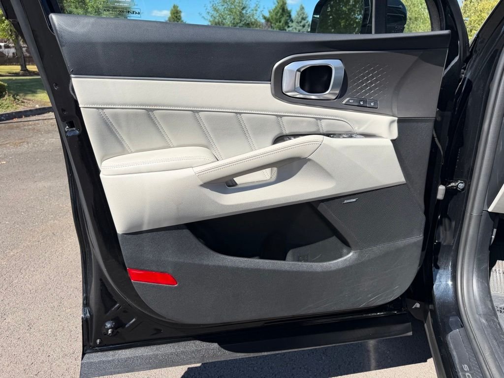 Used 2023 Aurora Black Kia SX Prestige image 11