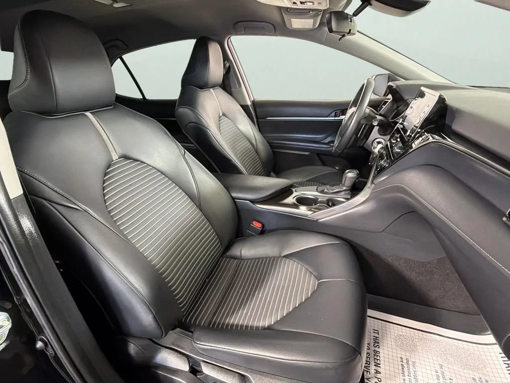 2021 Toyota Camry SE - Photo 32