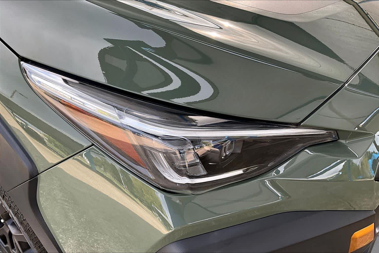 Used 2024 Alpine Green Subaru Wilderness image 28