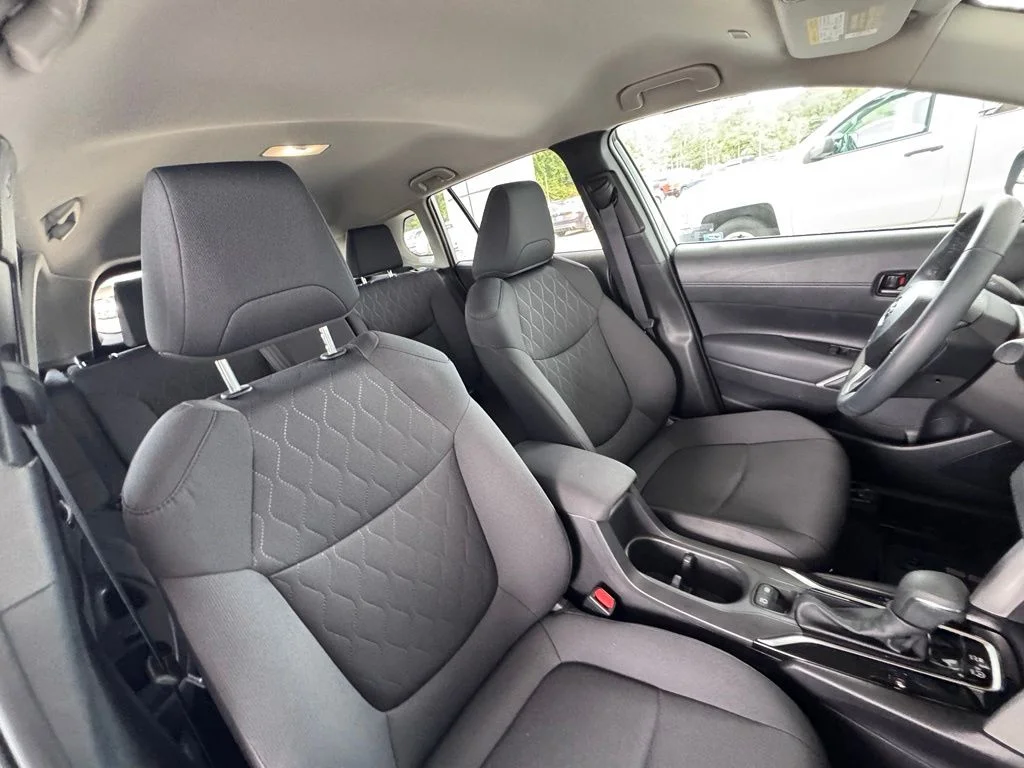 Used 2025 Silver Toyota LE image 17