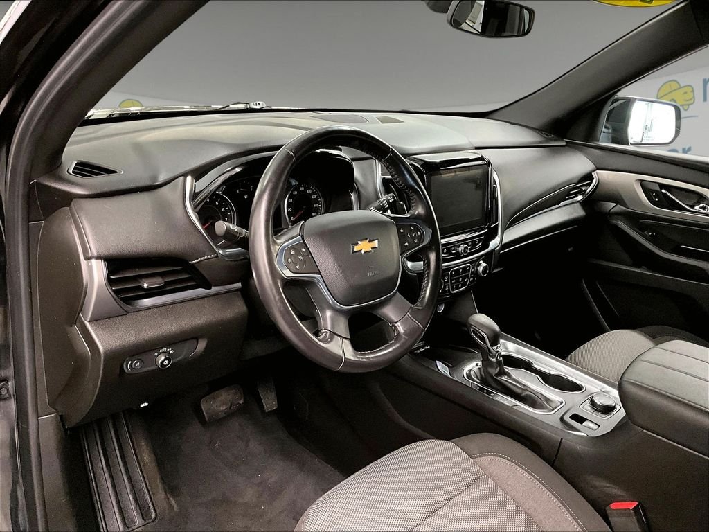Used 2022 Mosaic Black Metallic Chevrolet LT image 8