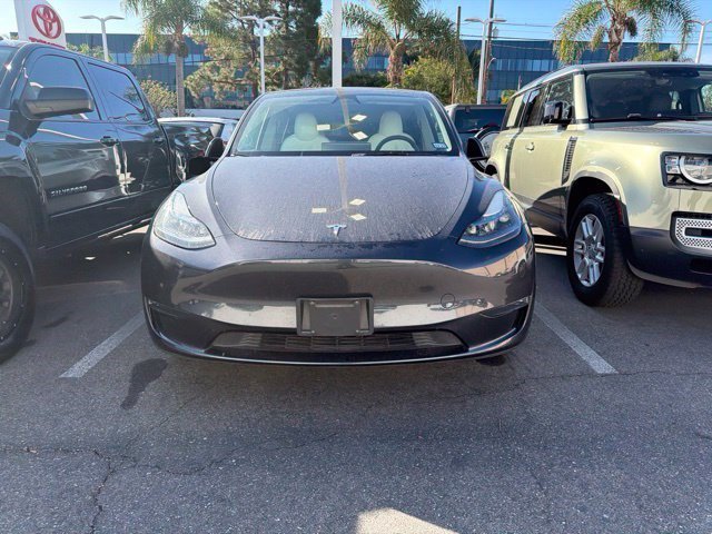Used 2024 Stealth Gray Tesla Long Range image 2