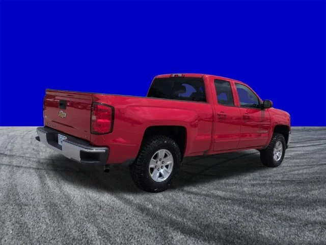 Used 2018 Red Hot Chevrolet LT image 4
