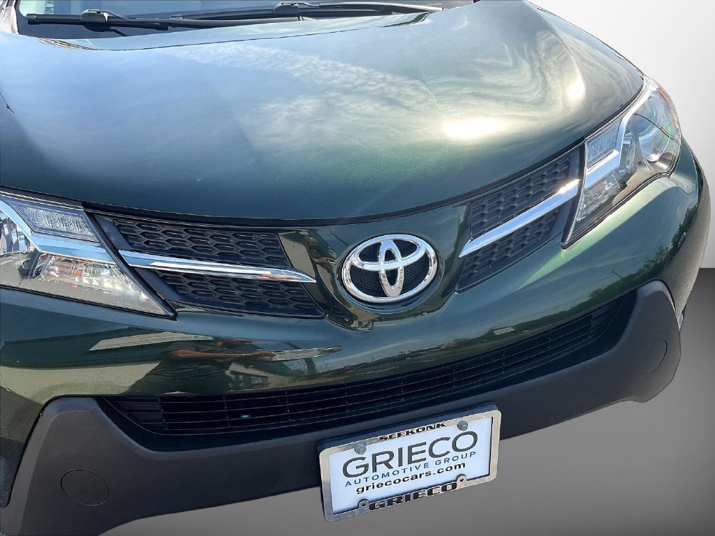 Used 2013 Green Toyota XLE image 33