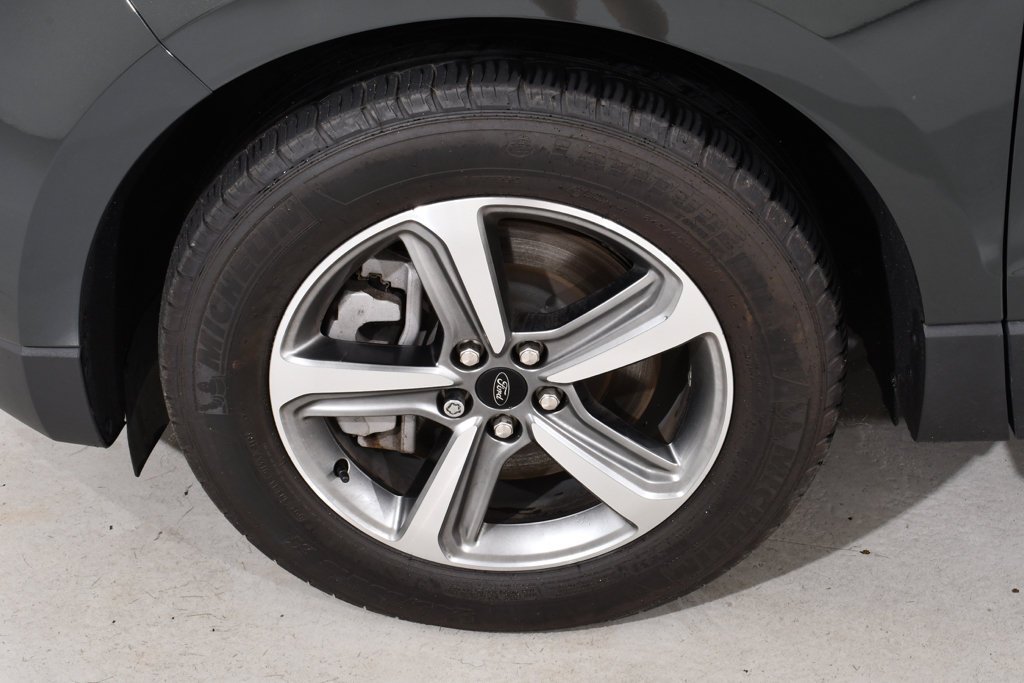 Used 2024 Green Metallic Ford SEL image 24