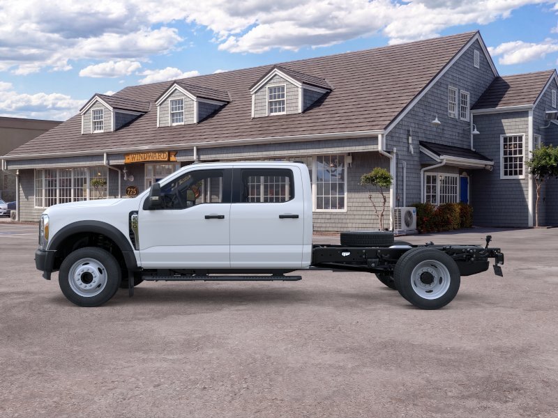 New 2026 Oxford White Ford F-550® XL image 3