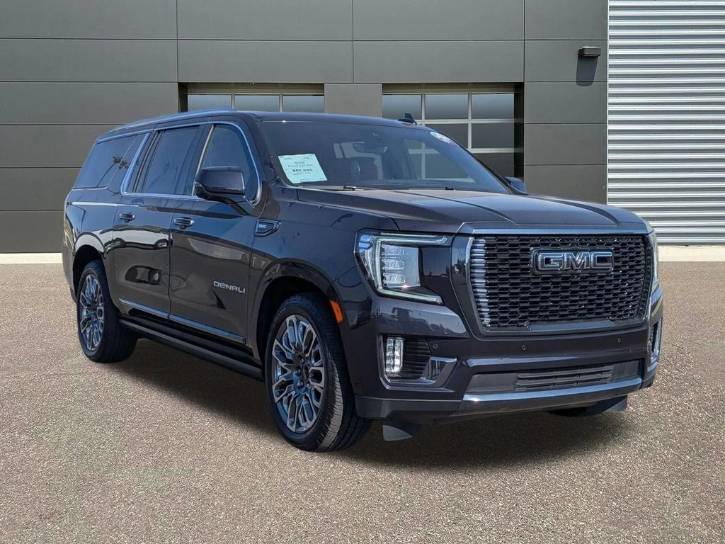 Used 2024 Titanium Rush Metallic GMC Denali Ultimate image 3