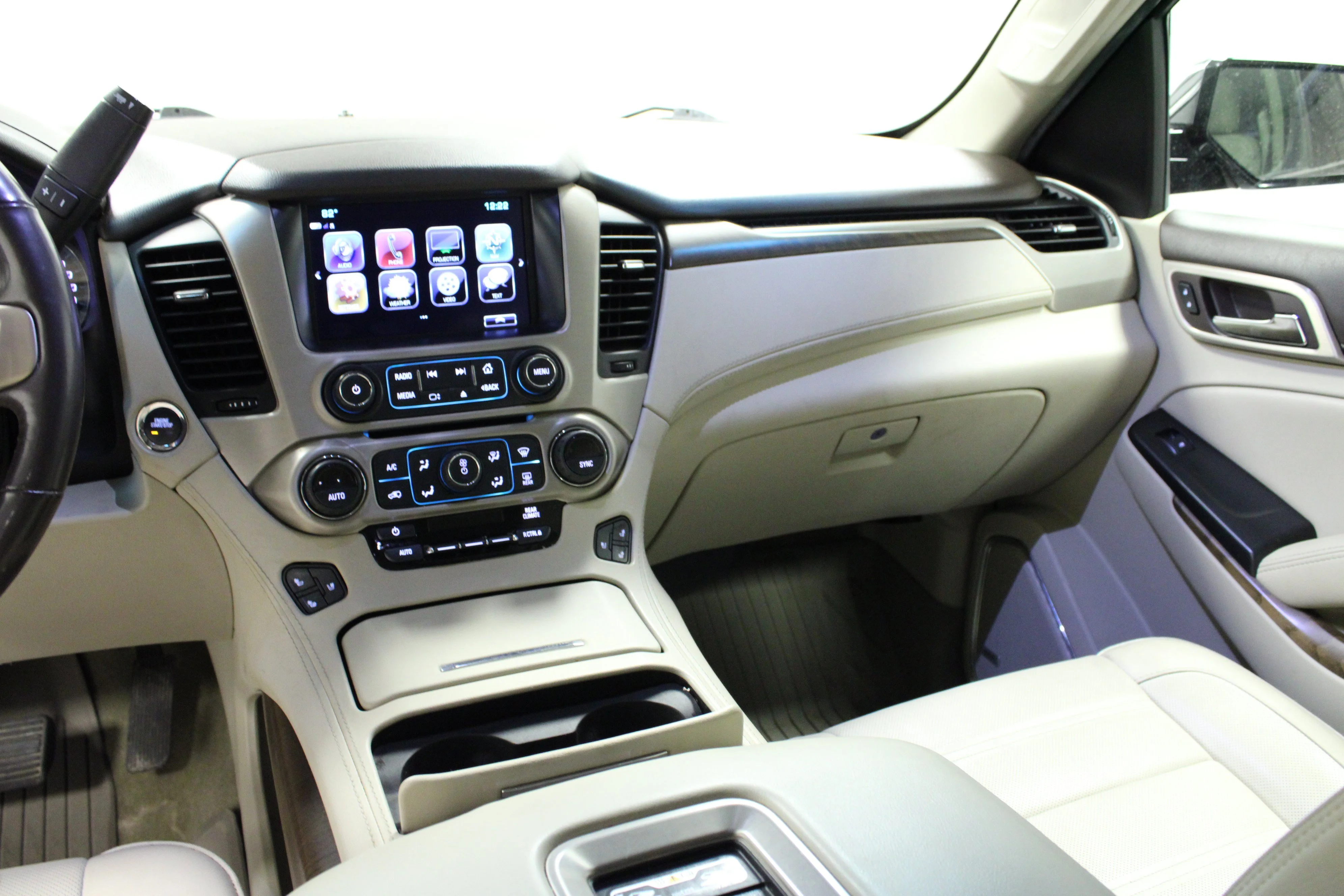 Used 2018 IRIDIUM METALLIC GMC Denali image 21