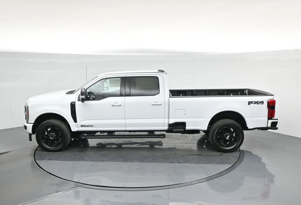 New 2026 Oxford White Ford Lariat image 55