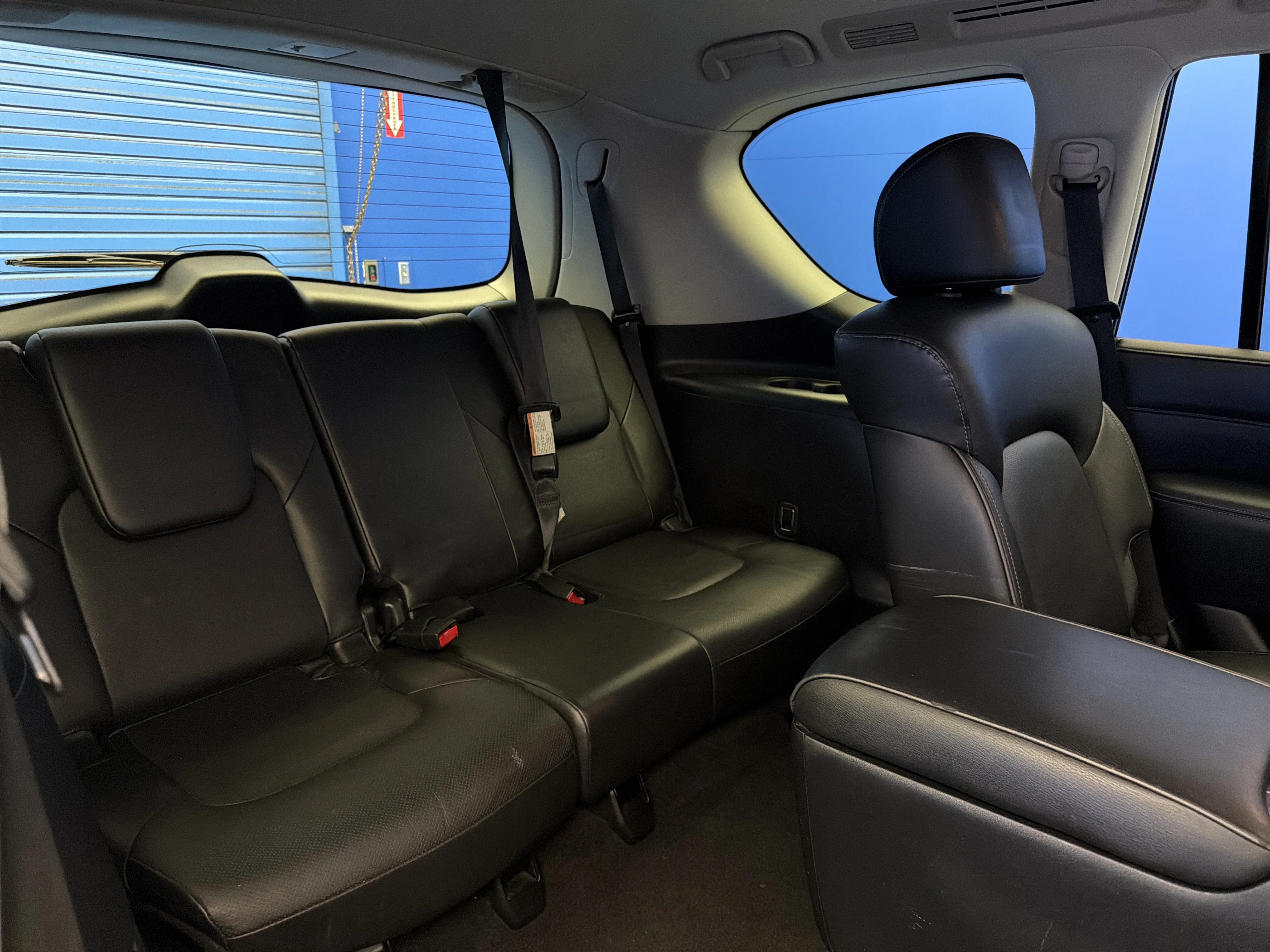 Used 2019 Liquid Platinum INFINITI LUXE image 27