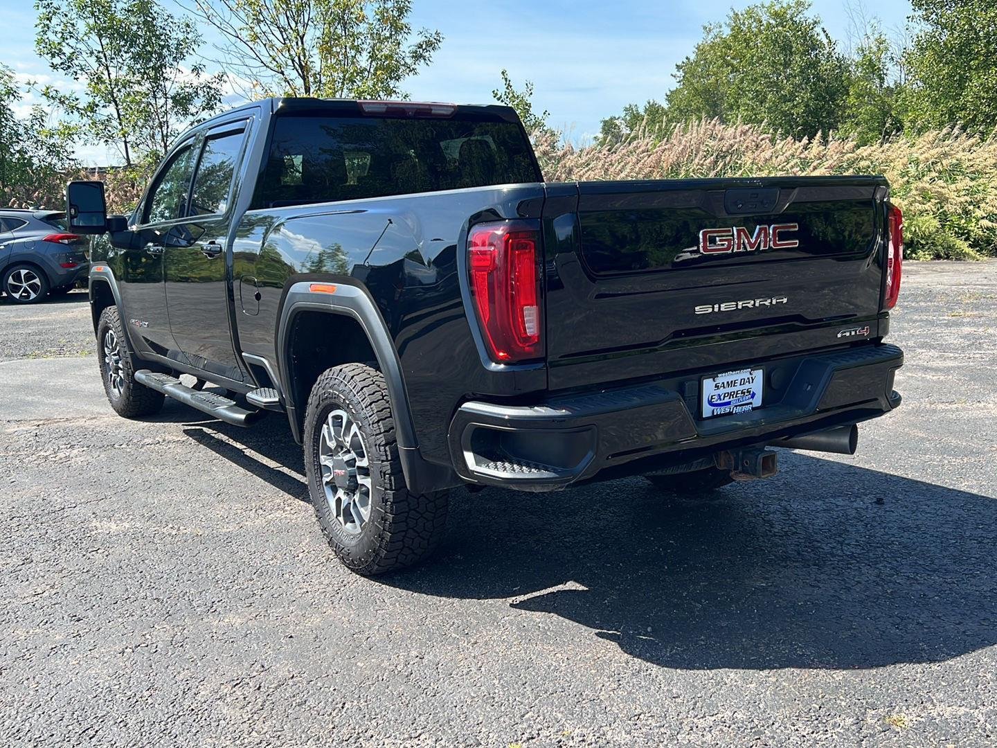 Used 2021 Onyx Black GMC AT4 image 3
