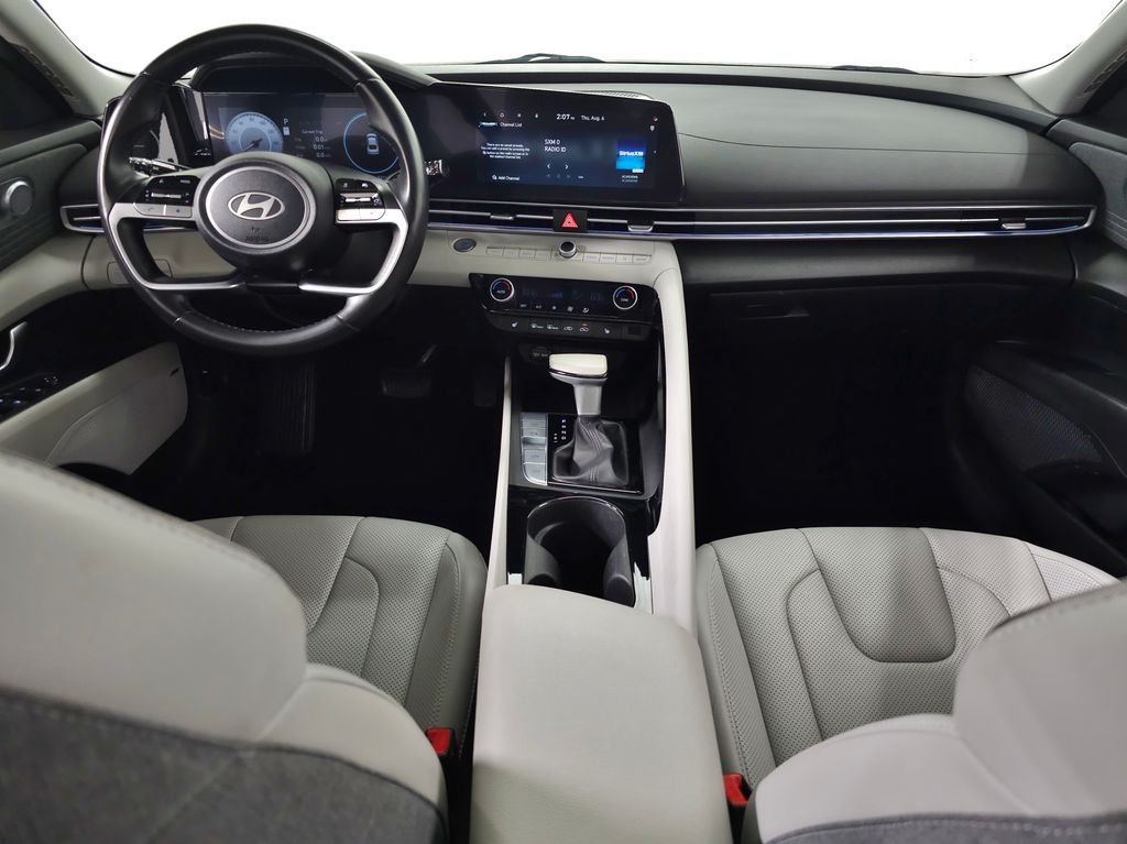 2024 Hyundai Elantra Limited - Photo 13