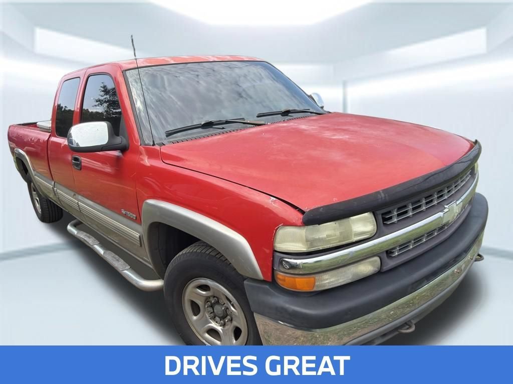 Used 2000 Victory Red Chevrolet LS image 2