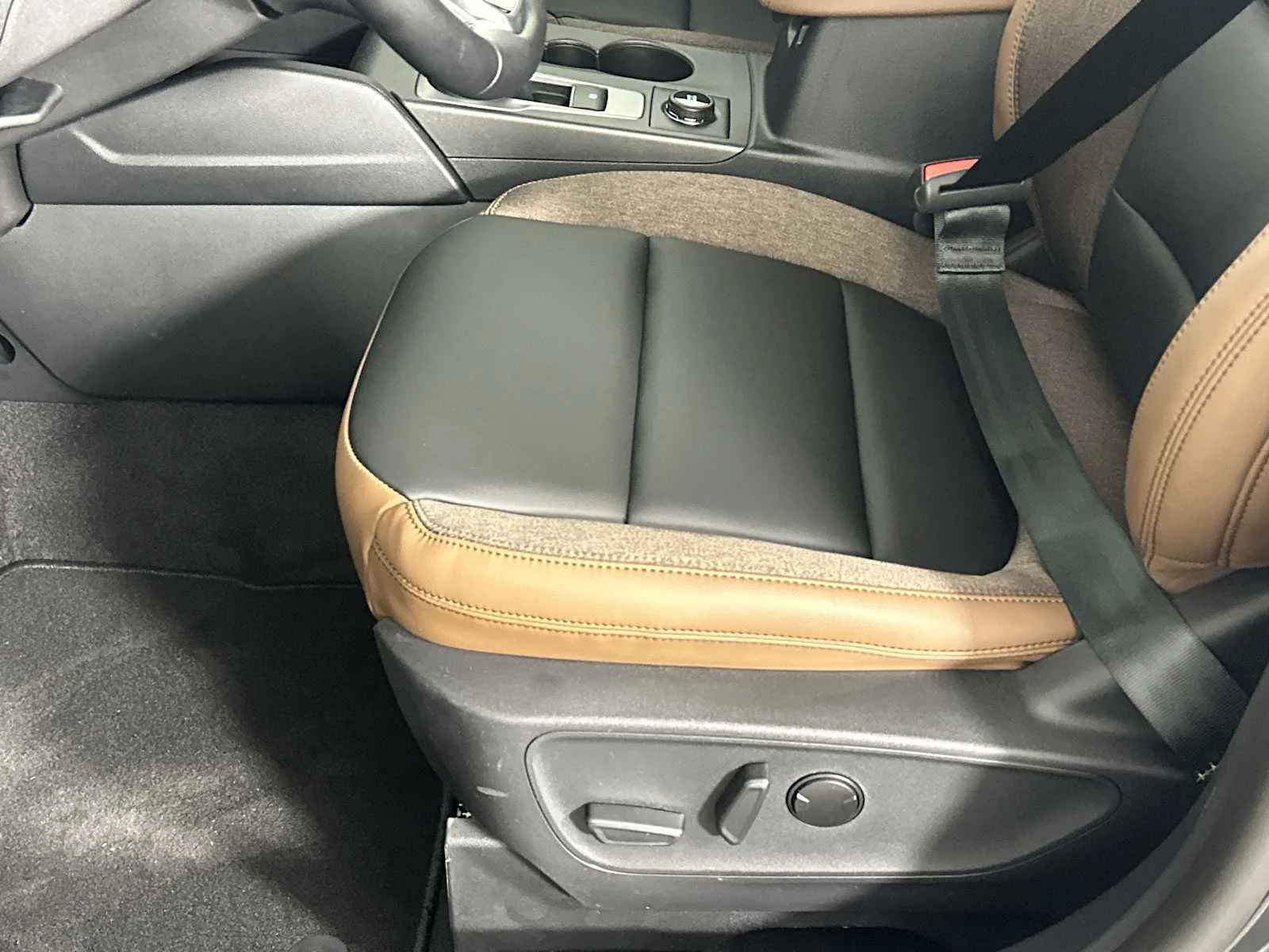 New 2026 Carbonized Gray Ford Outer Banks image 10