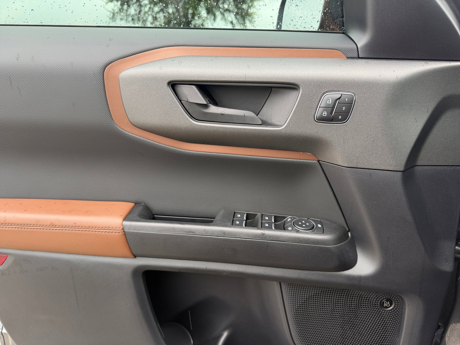 New 2026 Carbonized Gray Metallic Ford Outer Banks image 17