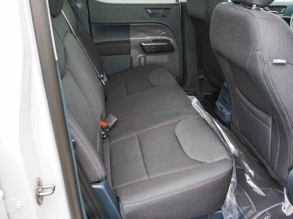 New 2026 Oxford White Ford XL image 13